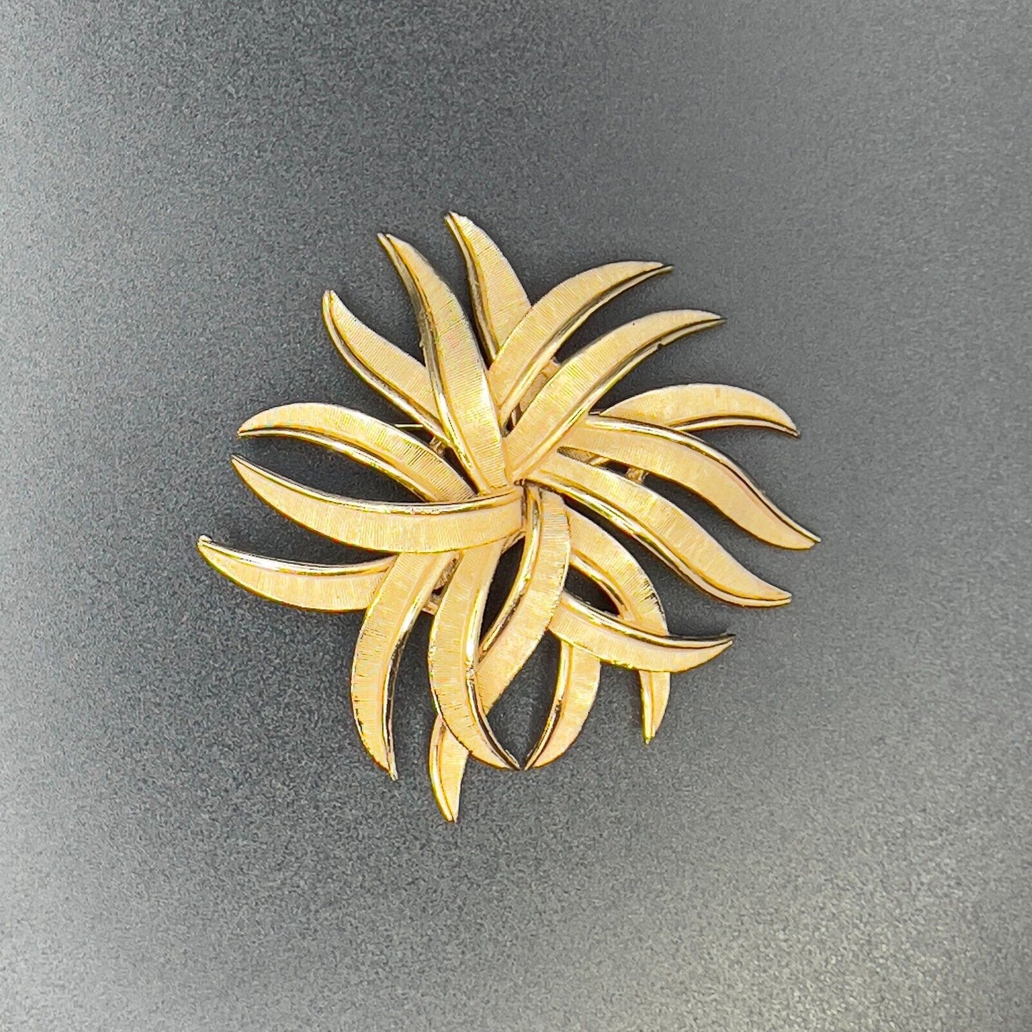 Vintage Trifari Gold-Tone Pinwheel Starburst Brooch Pin - Mid-Century Jewelry