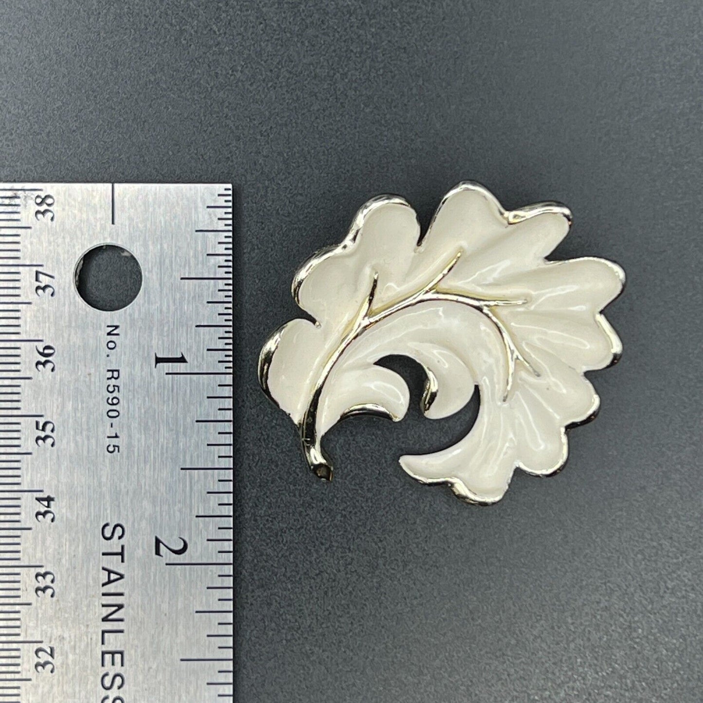 Vintage Gold-Toned & White Enameling Elegant Leaf Brooch Pin