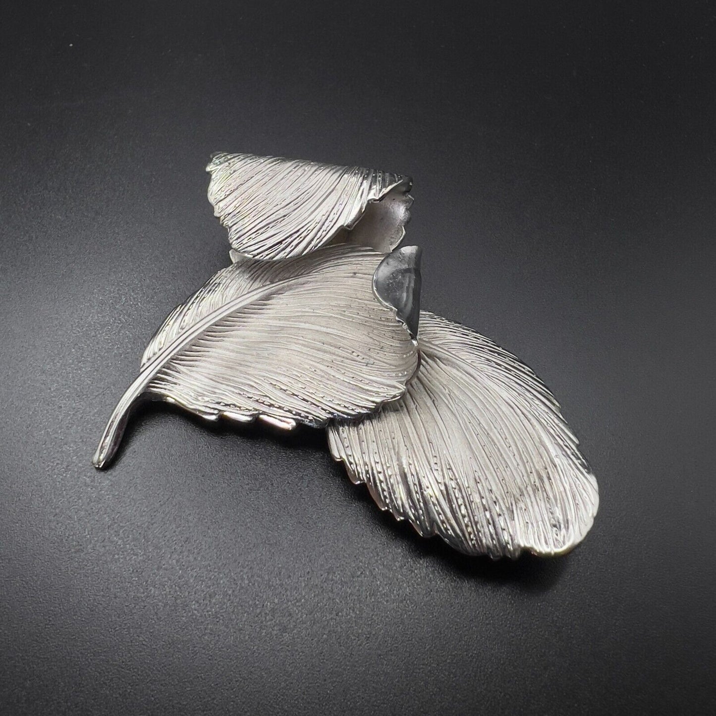 Vintage Silver-Toned Elegant Etched Leaf Design Brooch Pin