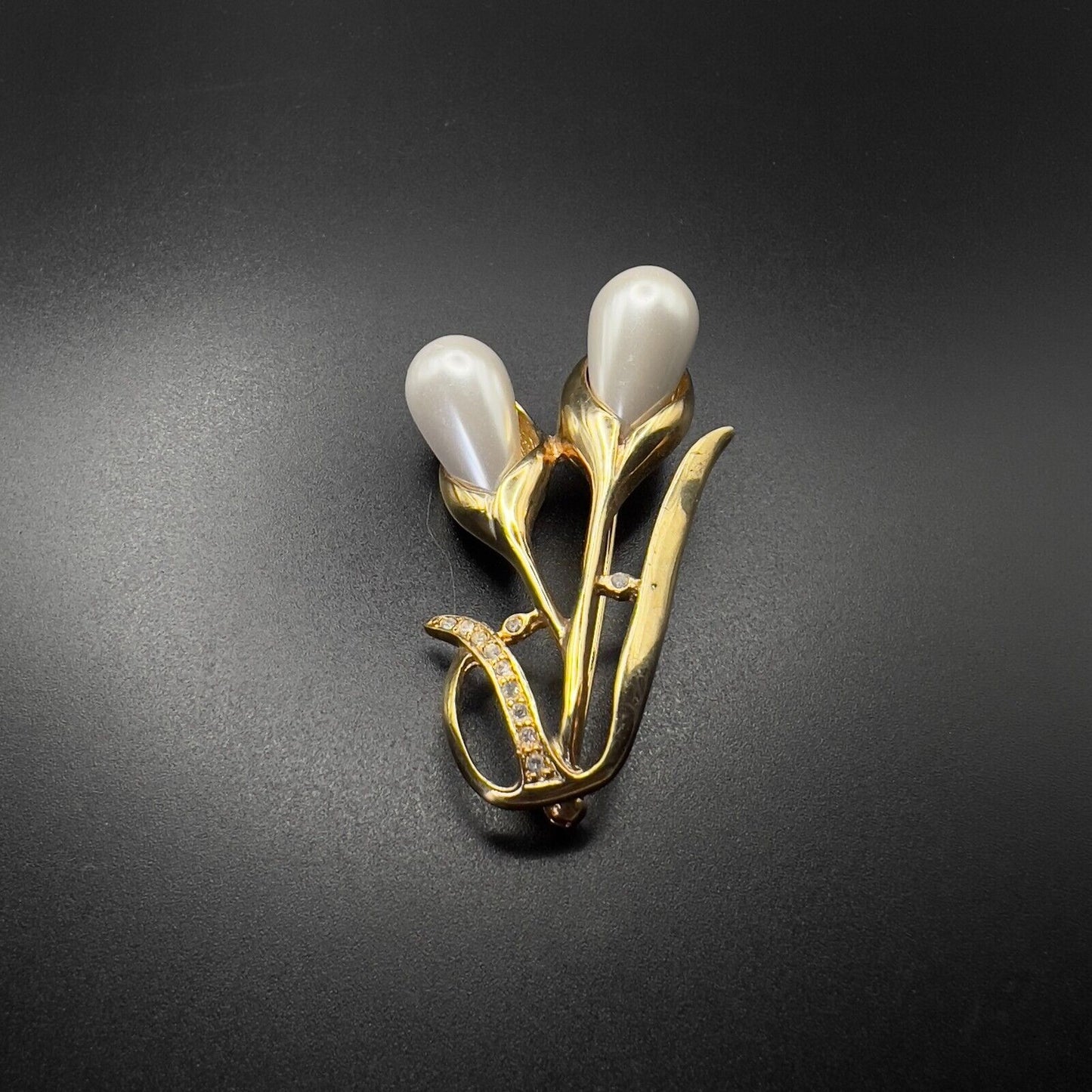 Vintage Gold-Toned Flowers On A Stem w Faux Pearl & Clear Rhinestones Brooch Pin