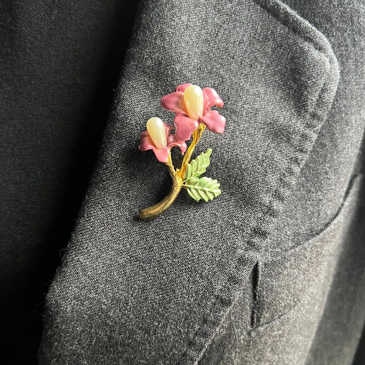 Vintage Gold-Toned Rose Pink & Green Enameled & Faux Pearl Flowers Brooch Pin