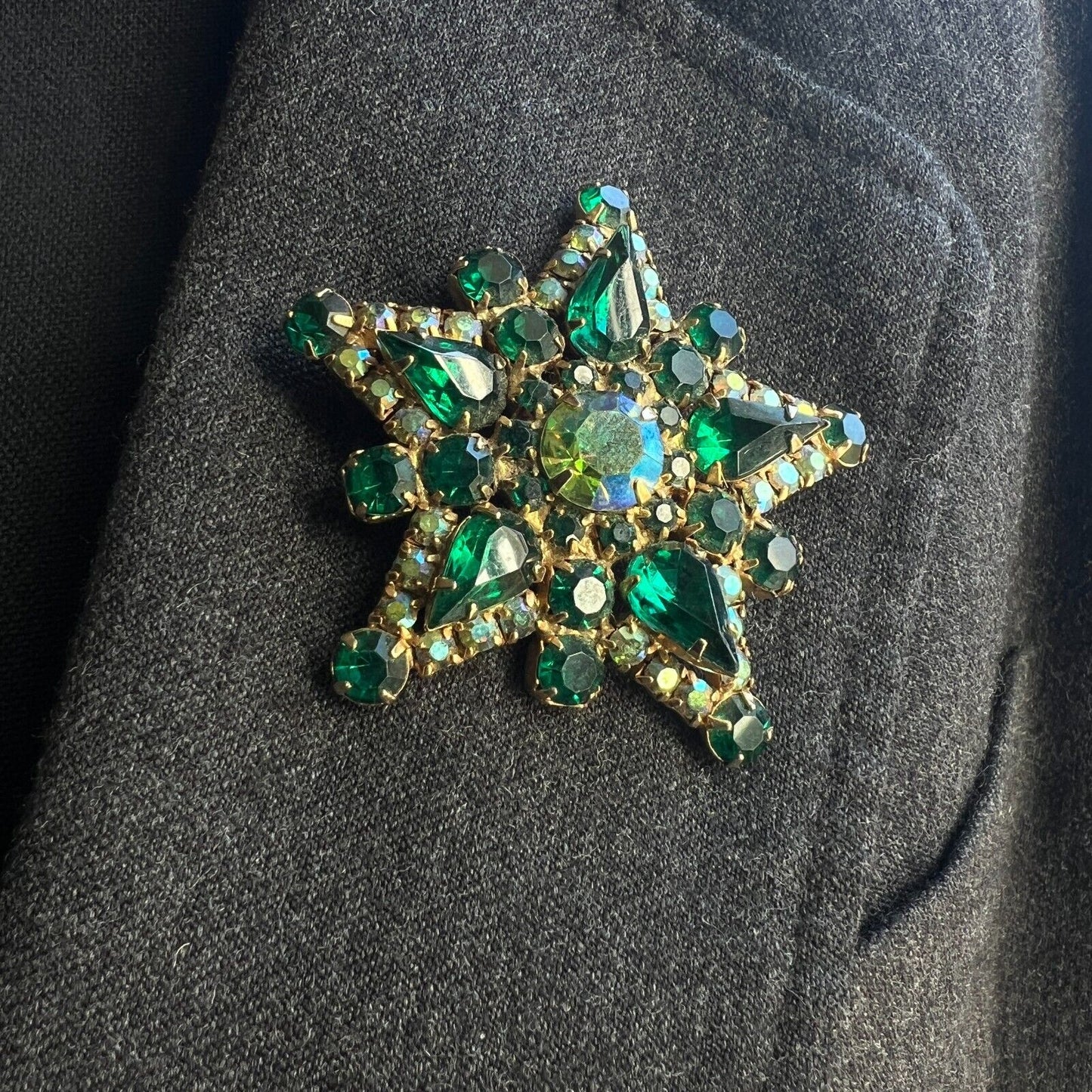 Vintage Sparkling Gold-Toned Shades of Green Rhinestones Star Brooch Pin