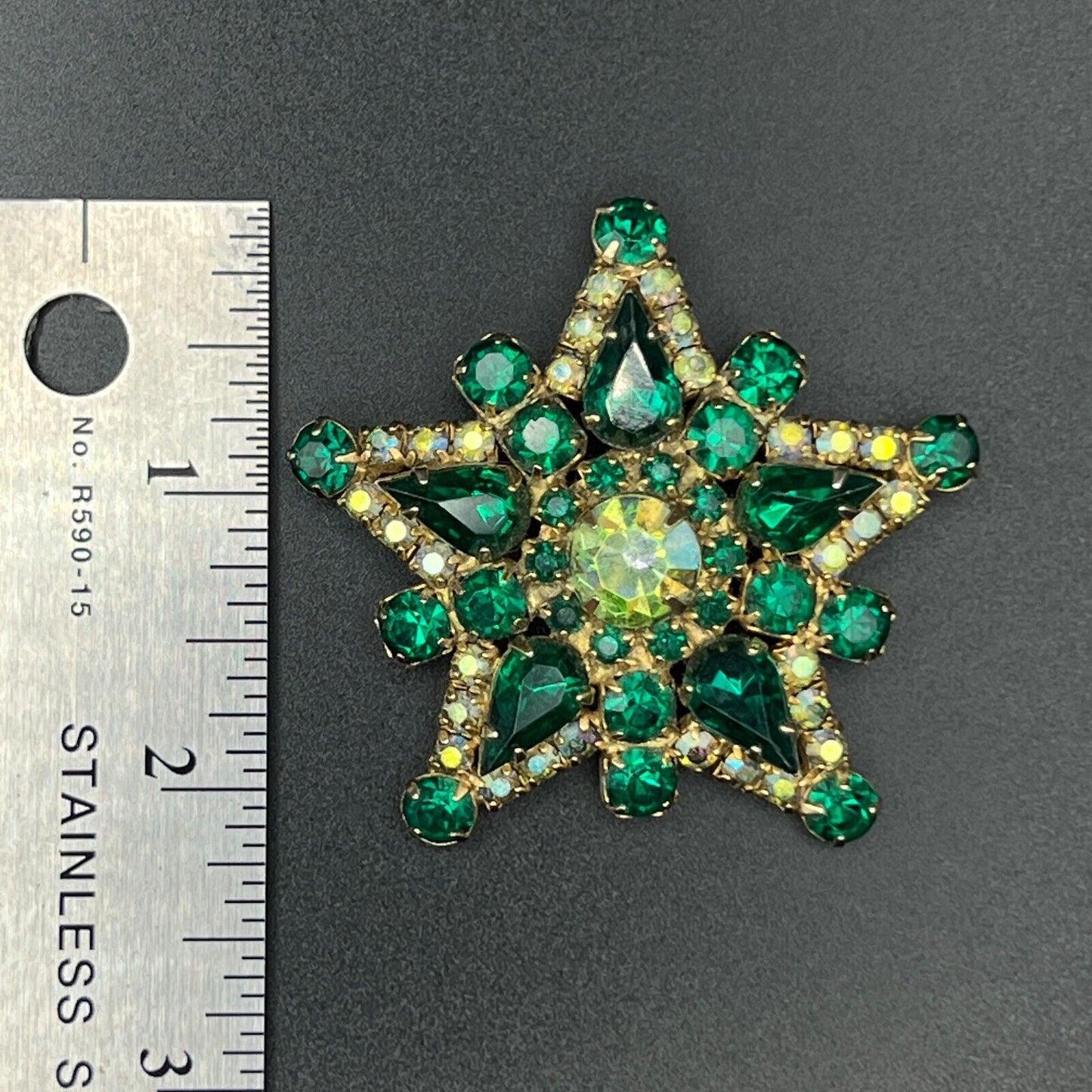 Vintage Sparkling Gold-Toned Shades of Green Rhinestones Star Brooch Pin