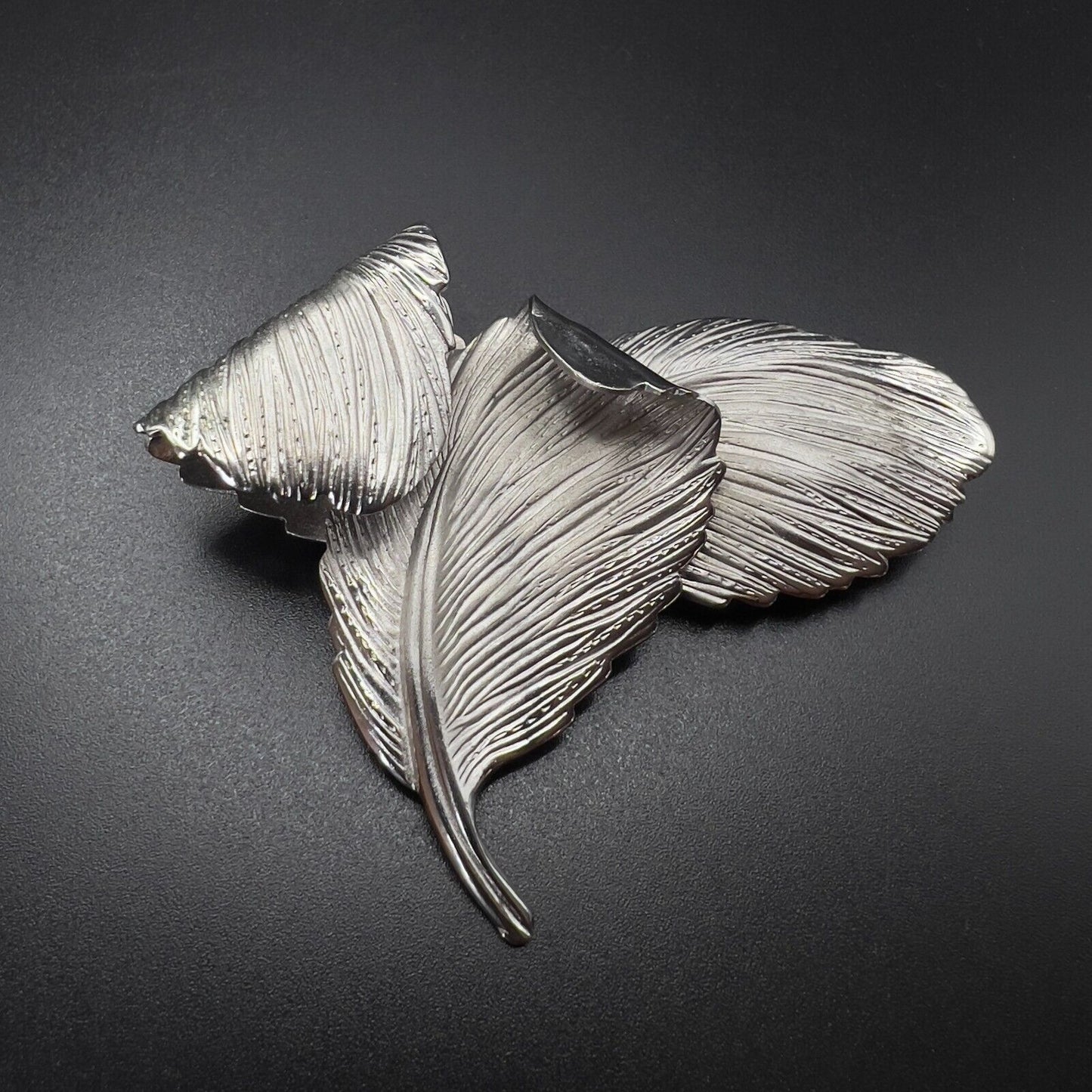 Vintage Silver-Toned Elegant Etched Leaf Design Brooch Pin