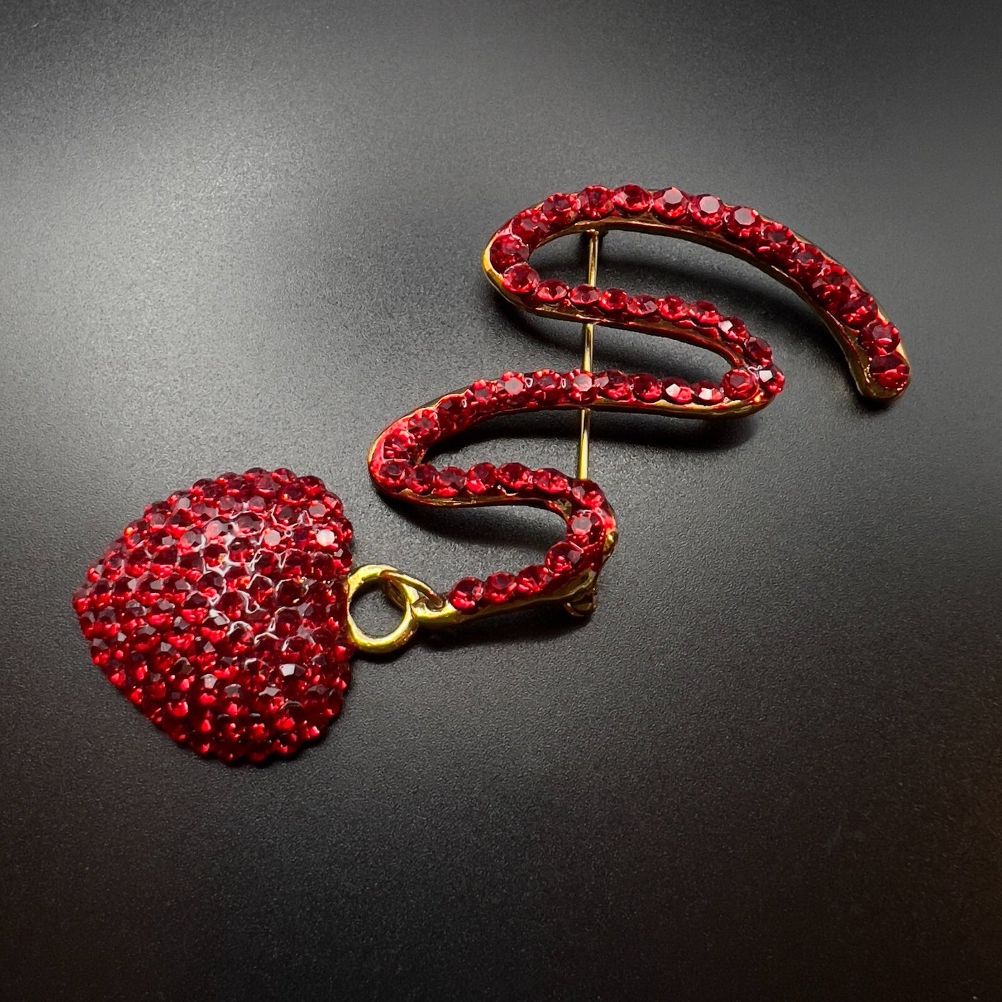 Vintage Movable Heart Brooch Gold-Toned Ruby Red Rhinestones Sparkly Large Pin