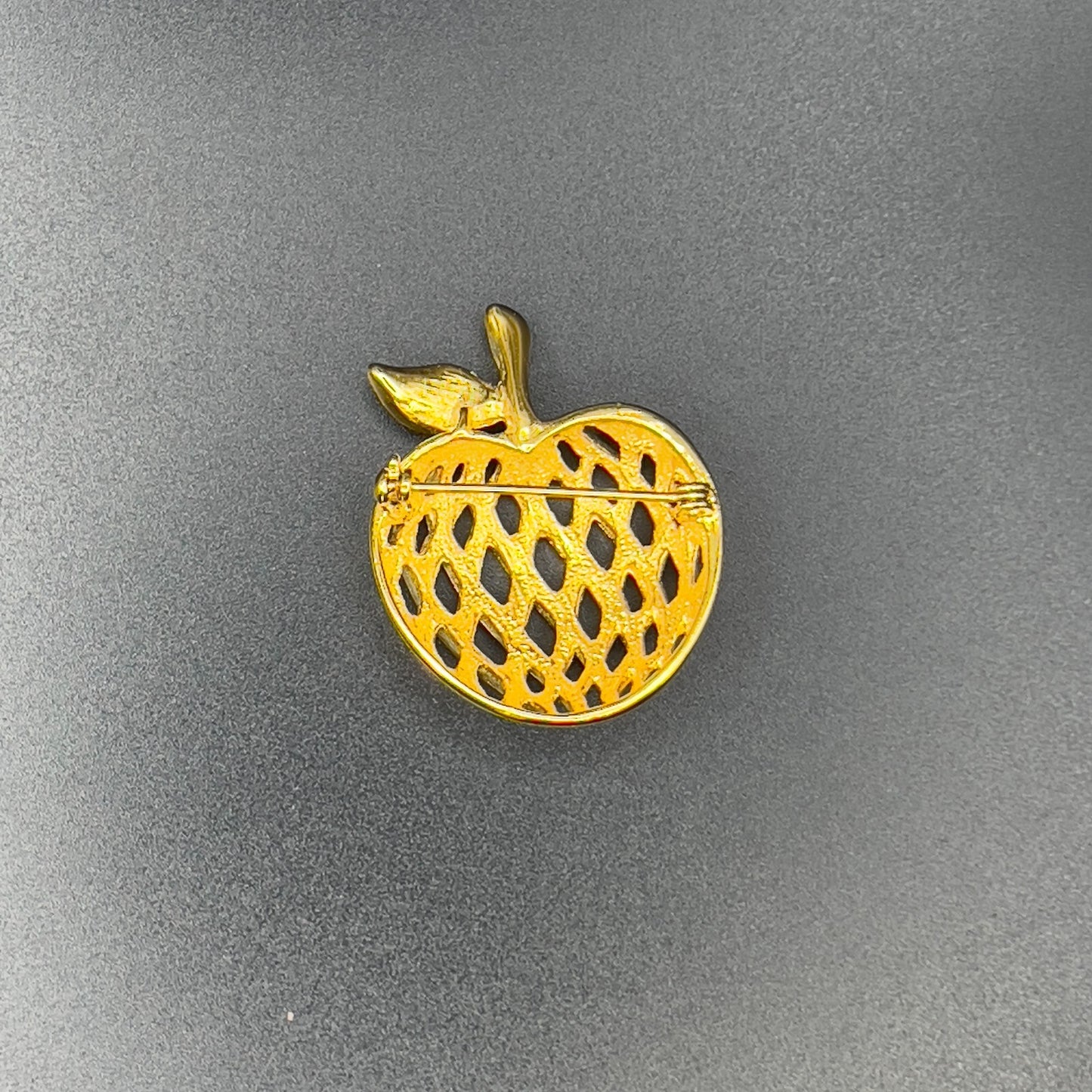 Vintage Apple Shape Brooch Gold-Toned Woven Pin