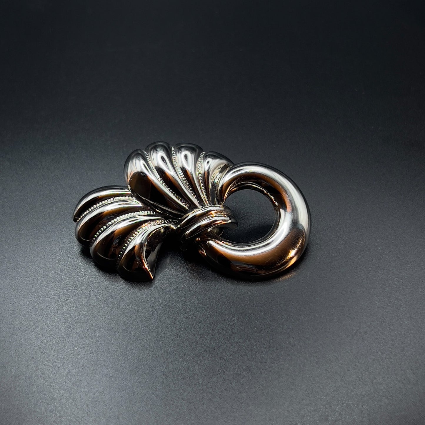 Vintage Modernist Design Silver-Toned Textured & Polished Brooch Pin