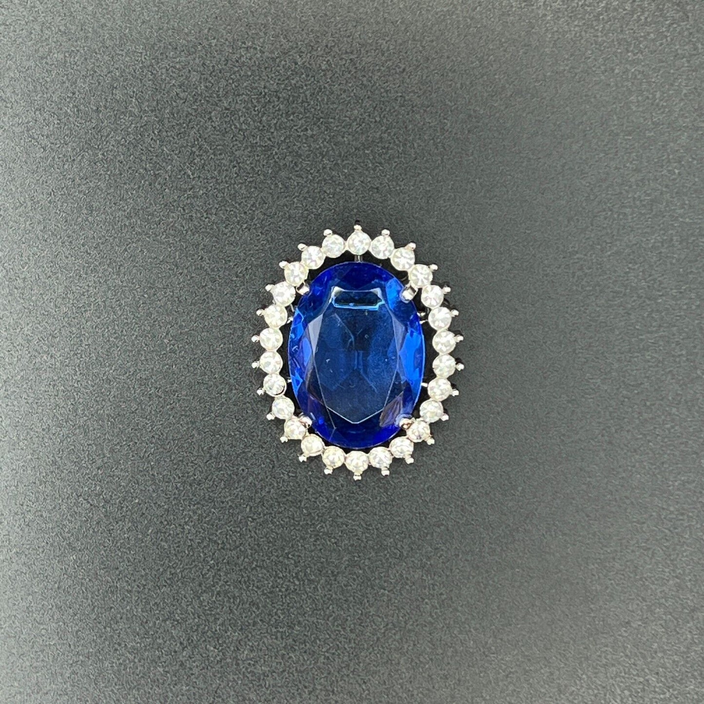 Vintage Sparkling Blue Glass & Clear Rhinestones Silver-Toned Pendant Brooch Pin