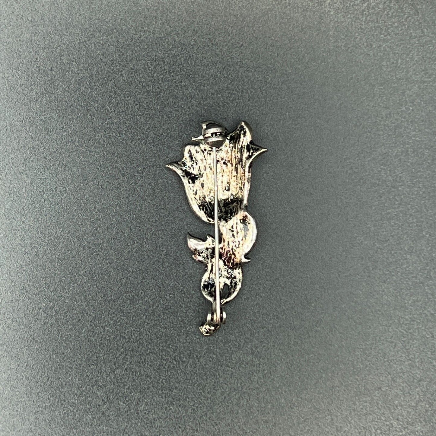 Vintage Elegant Silver-Toned Flower Brooch Pin