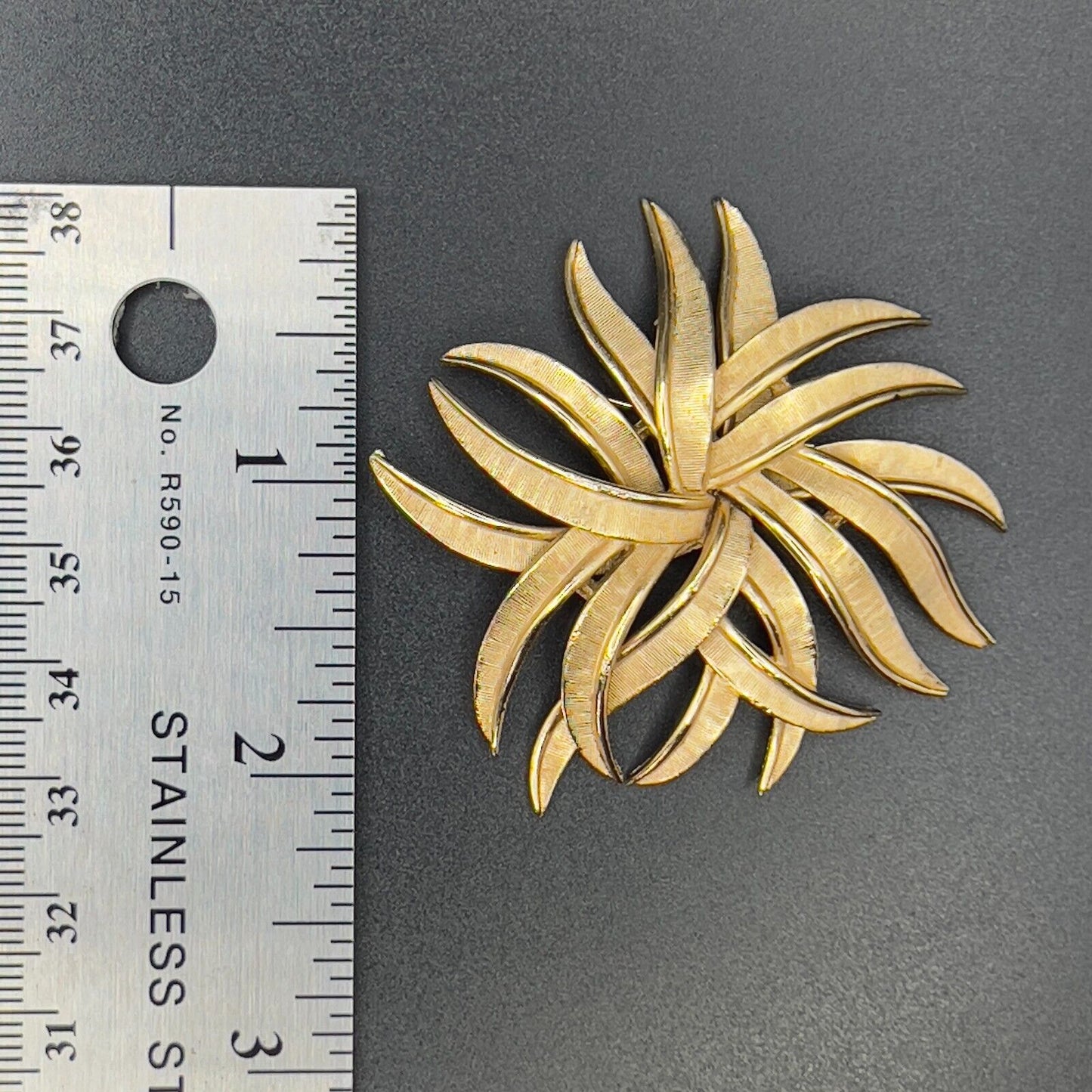 Vintage Trifari Gold-Tone Pinwheel Starburst Brooch Pin - Mid-Century Jewelry