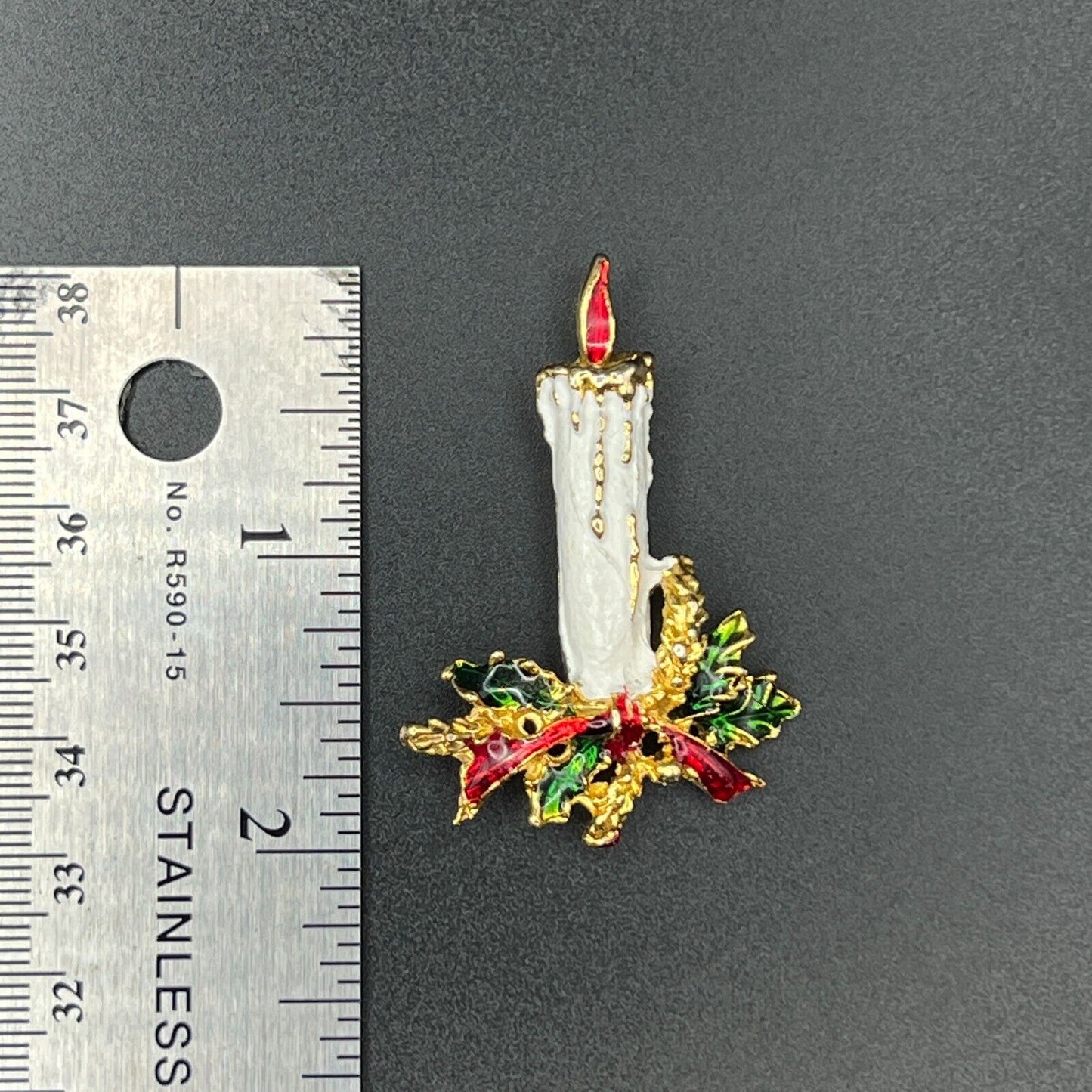 Vintage Novelty Gold & White-Toned Christmas Candle with Green Leaves Brooch Pin