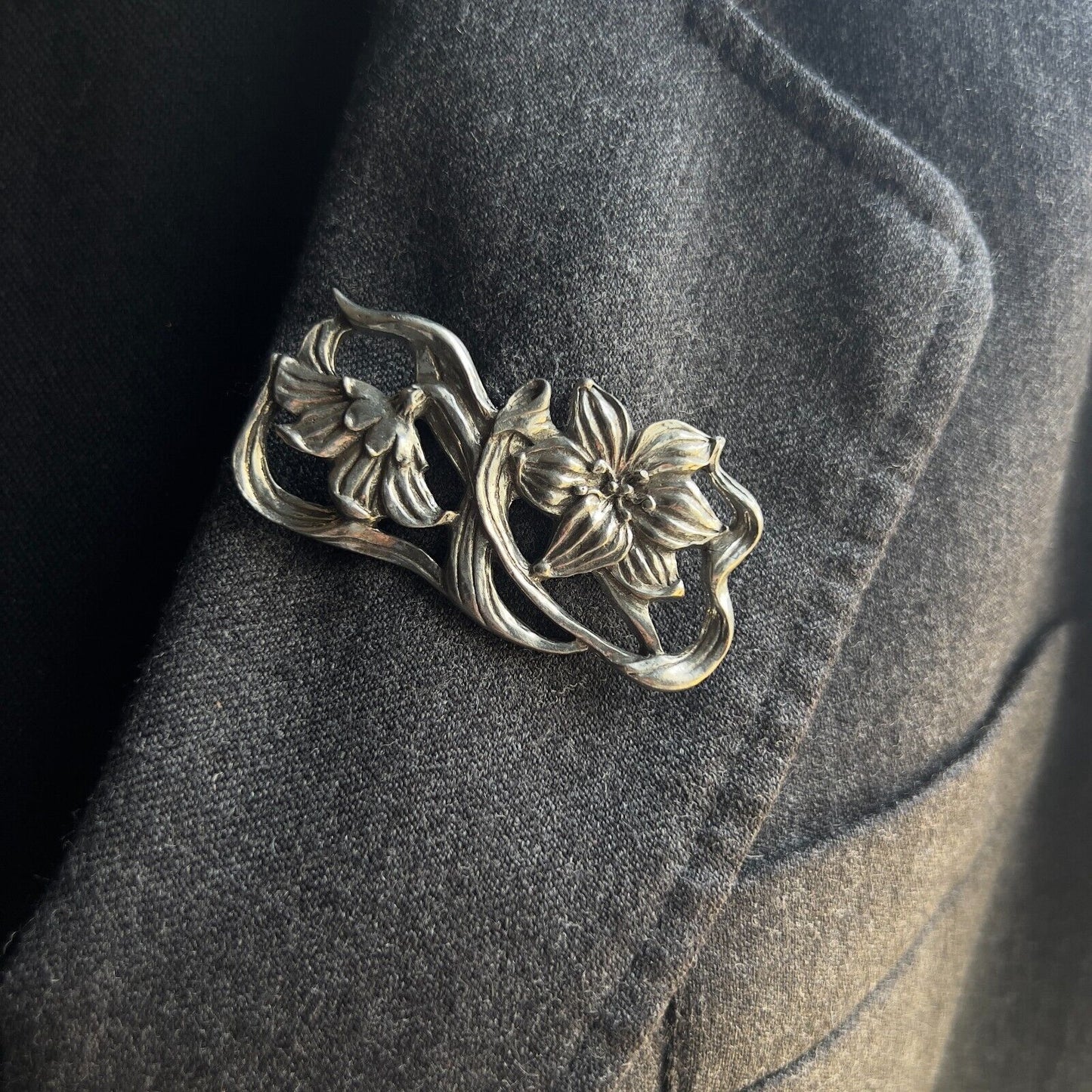 Vintage Signed 1988 Seagull Pewter Canada Flowers Brooch Pin
