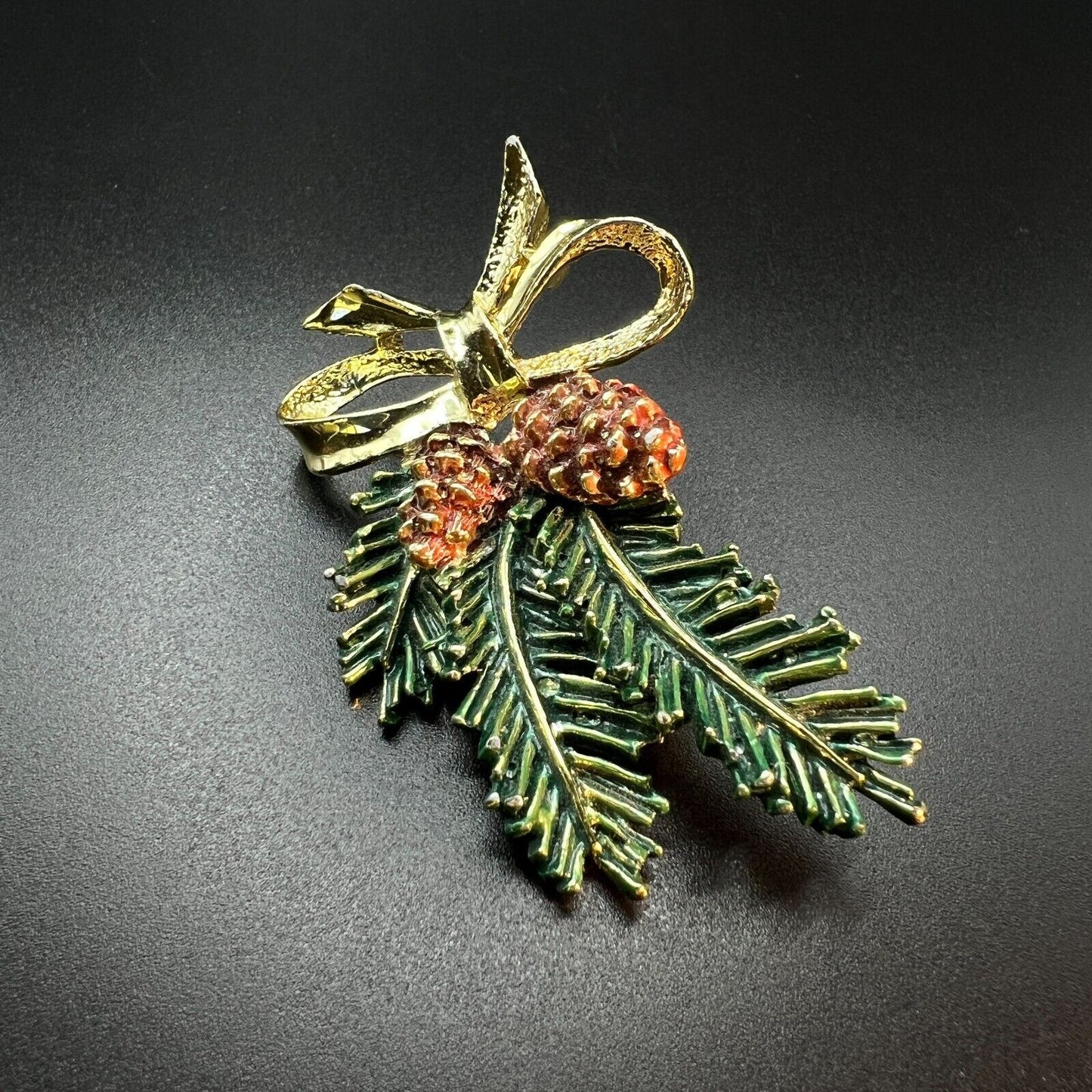 Vintage Signed Gerry's Green Pine Leaves w Brown Pinecones & Gold Bow Brooch Pin