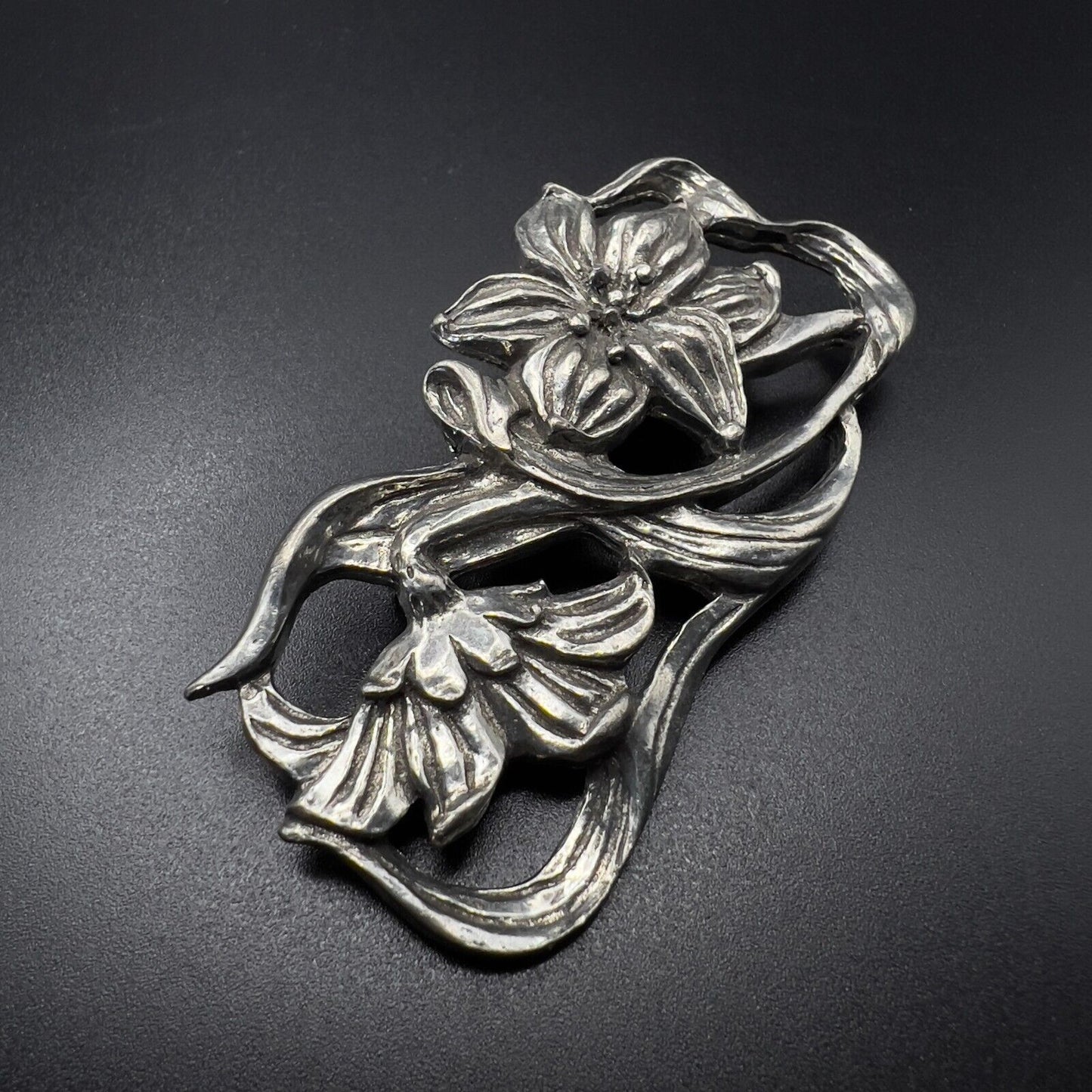 Vintage Signed 1988 Seagull Pewter Canada Flowers Brooch Pin