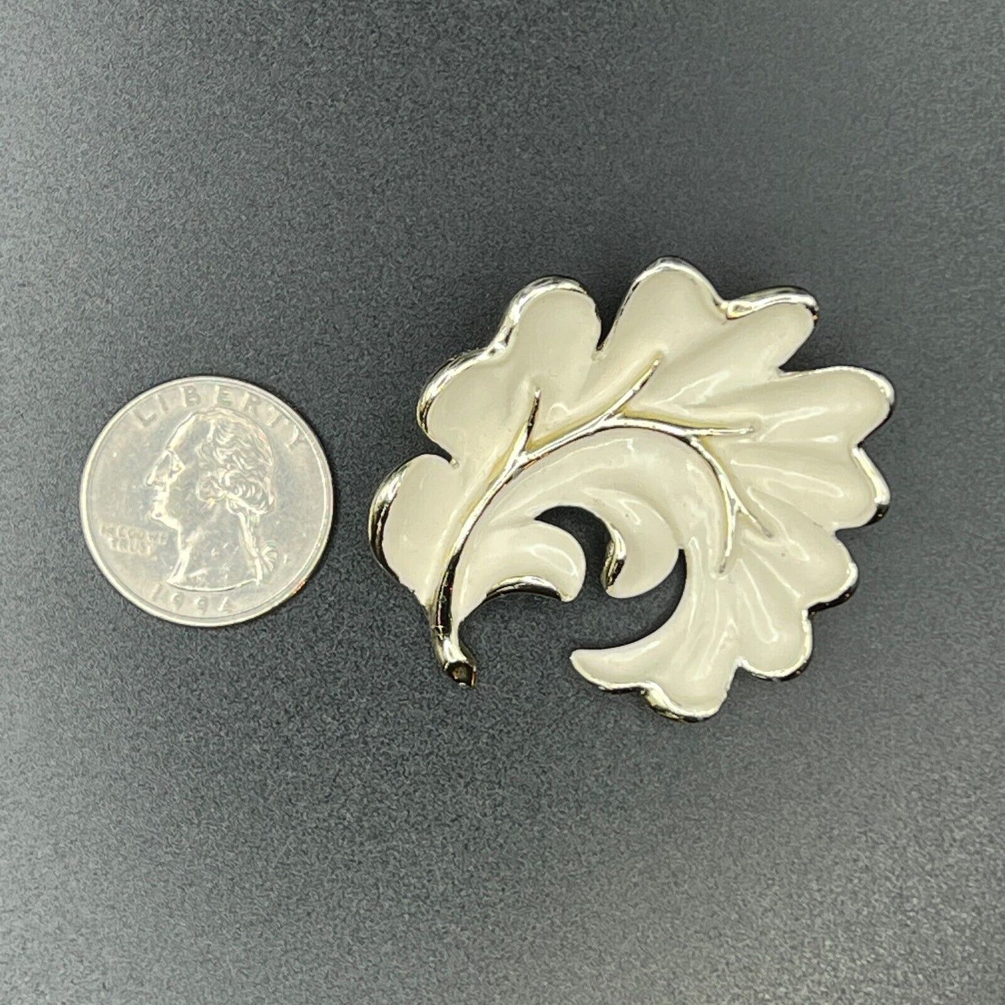 Vintage Gold-Toned & White Enameling Elegant Leaf Brooch Pin