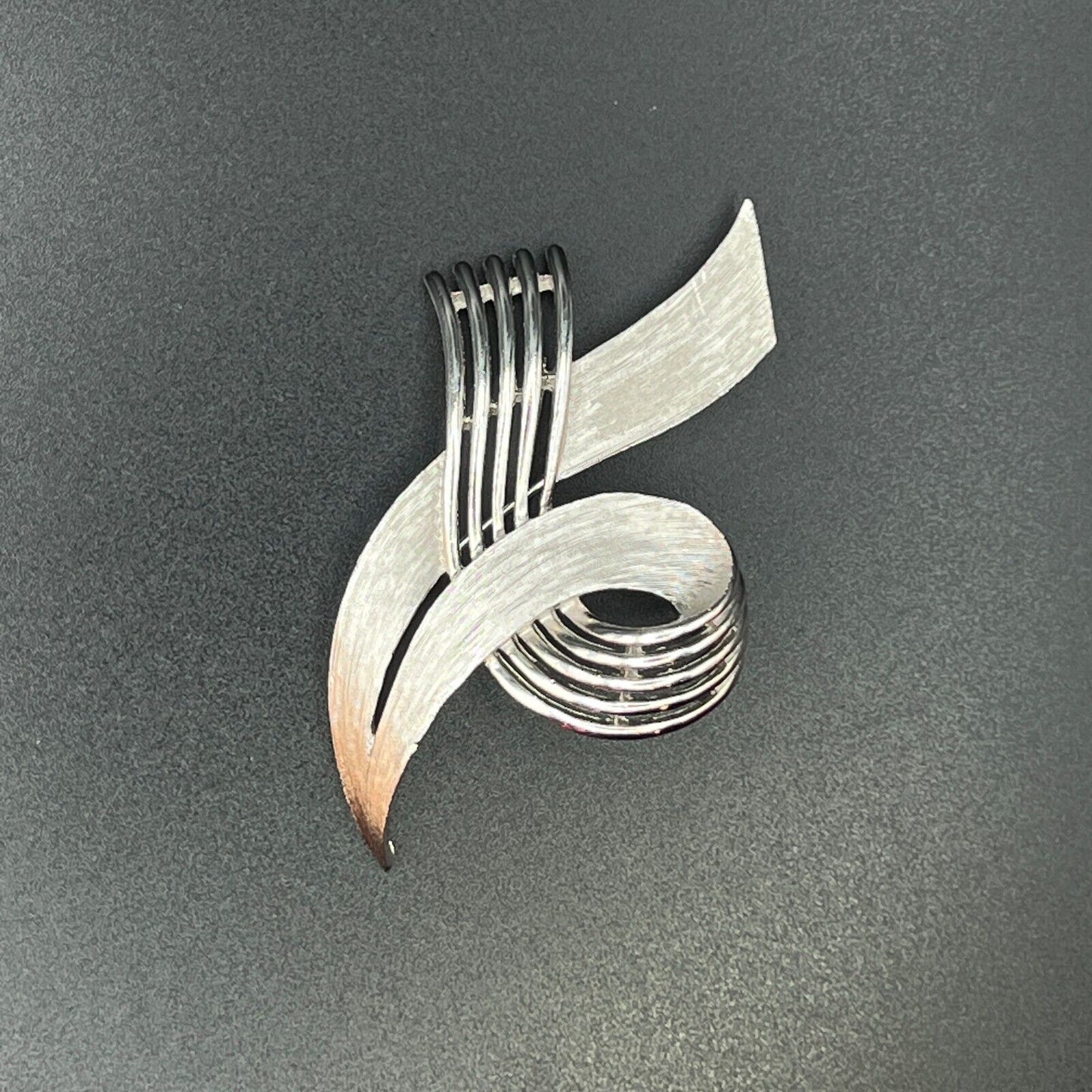 Vintage Excellent Modern Signed Trifari Brushed Silver and Shinny Brooch Pin