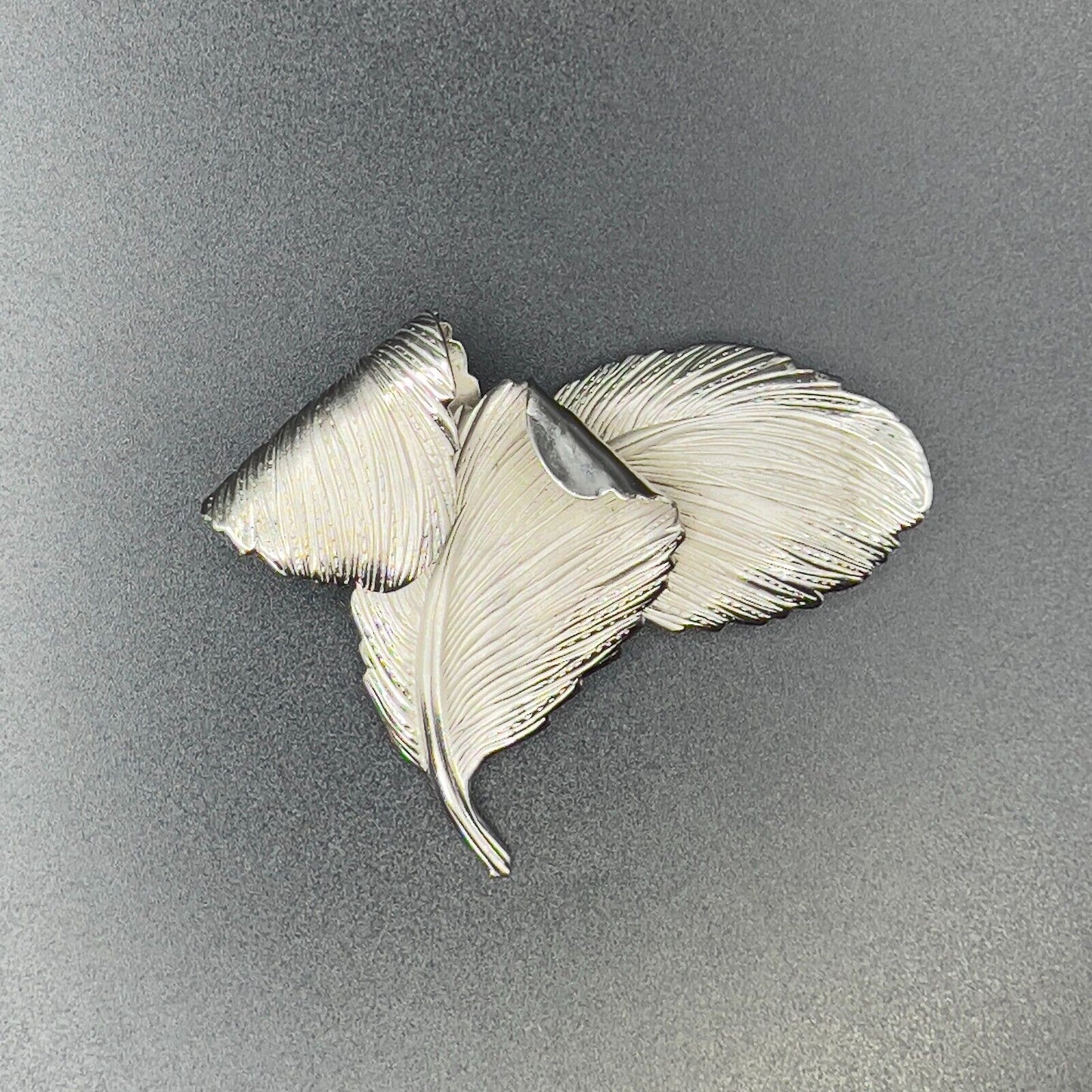 Vintage Silver-Toned Elegant Etched Leaf Design Brooch Pin