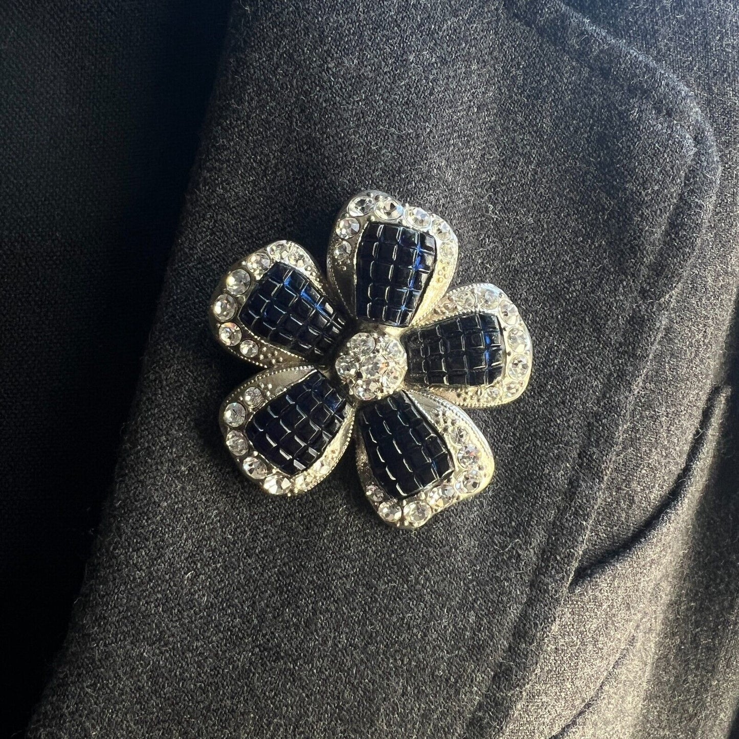 Vintage Signed Nina Ricci For Avon Blue & Clear Rhinestones Flower Brooch Pin