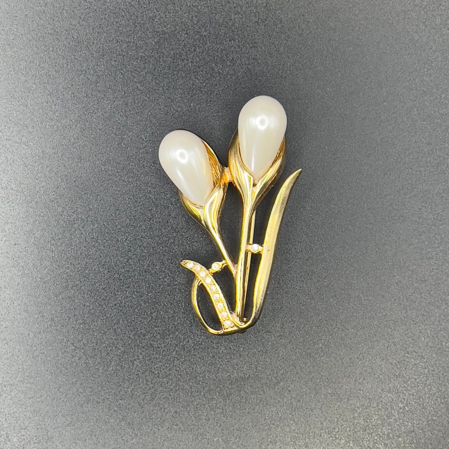 Vintage Gold-Toned Flowers On A Stem w Faux Pearl & Clear Rhinestones Brooch Pin