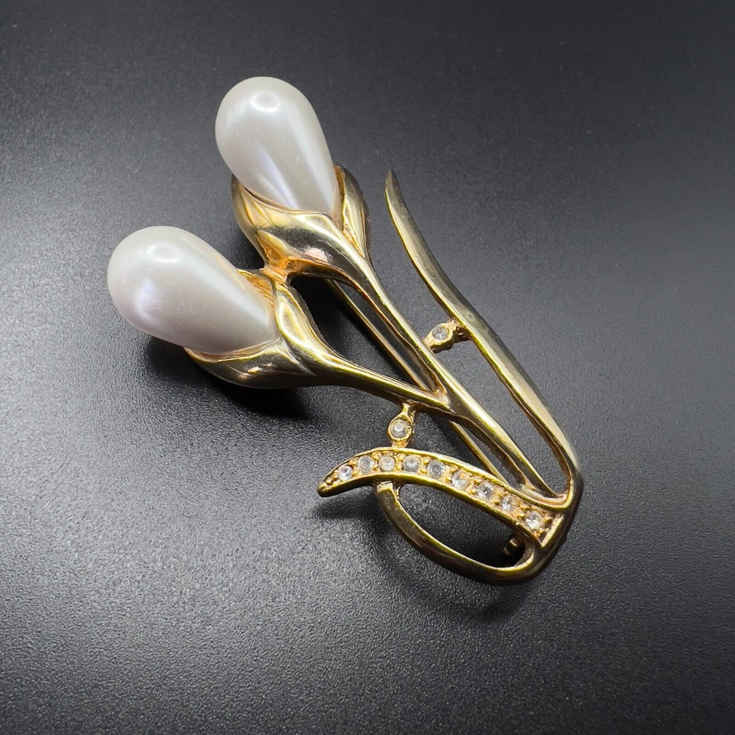 Vintage Gold-Toned Flowers On A Stem w Faux Pearl & Clear Rhinestones Brooch Pin