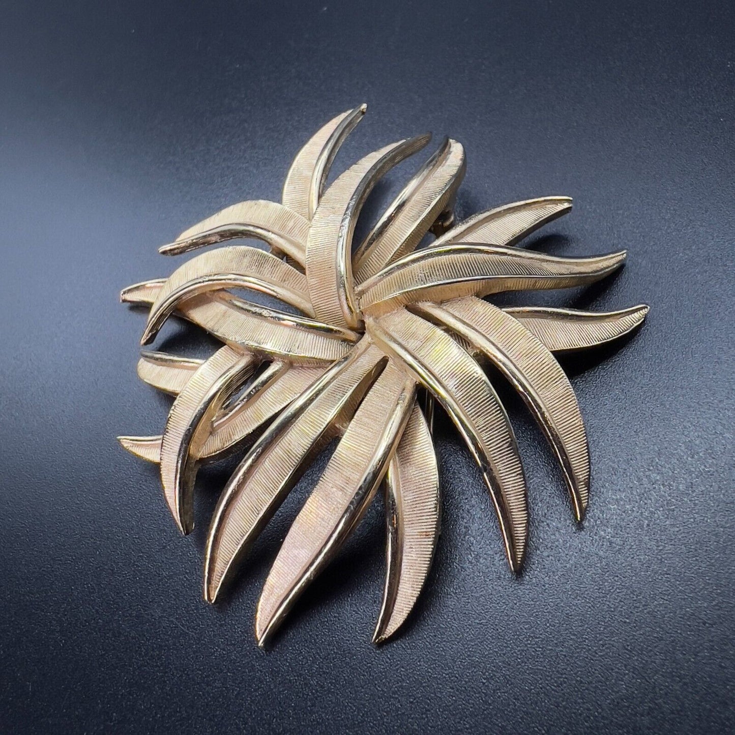 Vintage Trifari Gold-Tone Pinwheel Starburst Brooch Pin - Mid-Century Jewelry