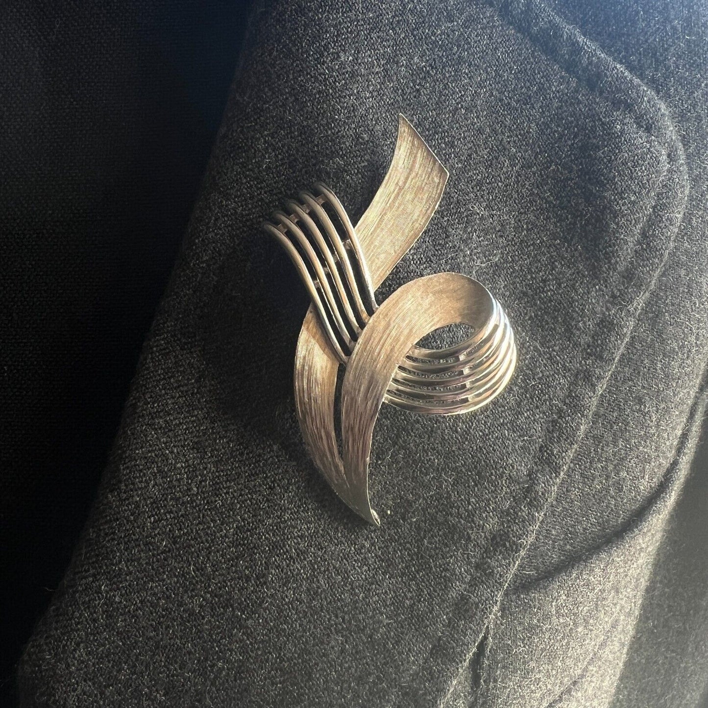Vintage Excellent Modern Signed Trifari Brushed Silver and Shinny Brooch Pin