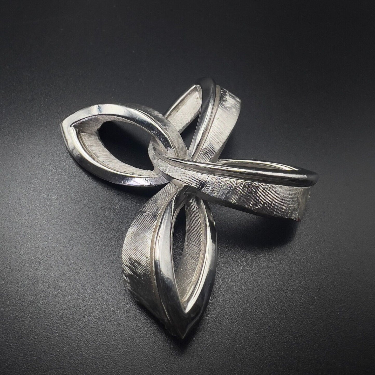 Vintage Signed Trifari Silver-Toned Classic Brushed/Shiny Ribbon Bow Brooch Pin