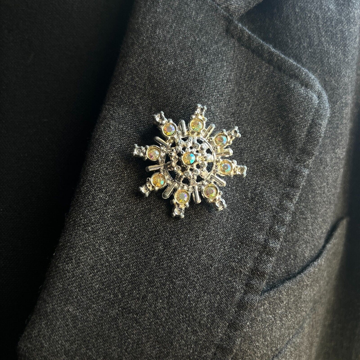 Vintage Clear Aurora Borealis Rhinestones Silver-Toned Snowflake Brooch Pin