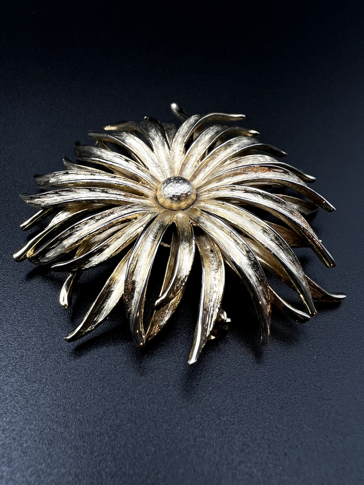 Vintage Large Gold-Toned Flower Brooch Pin