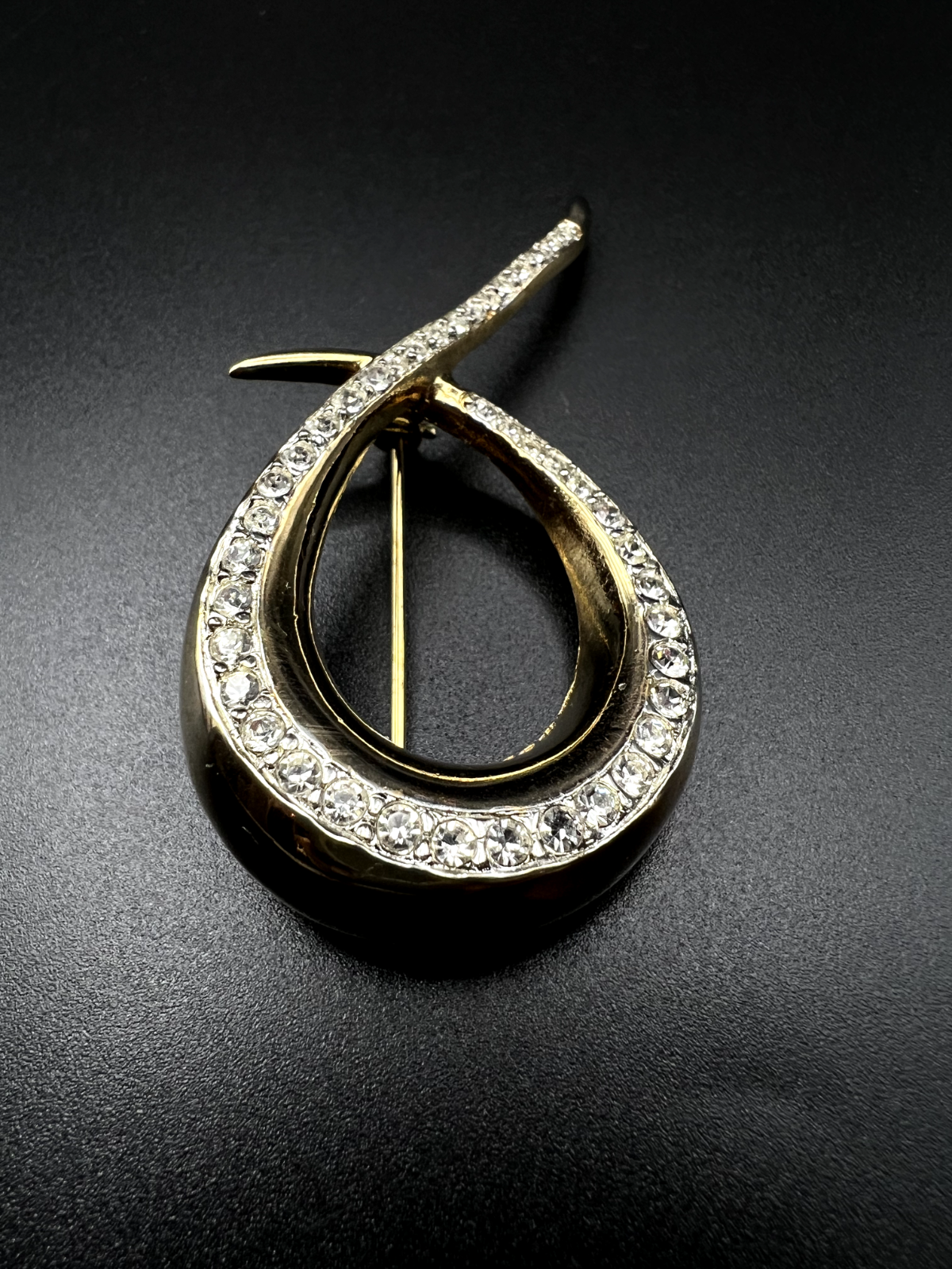 Vintage Elegant Gold-Toned with Clear Sparkling Rhinestones Brooch Pin