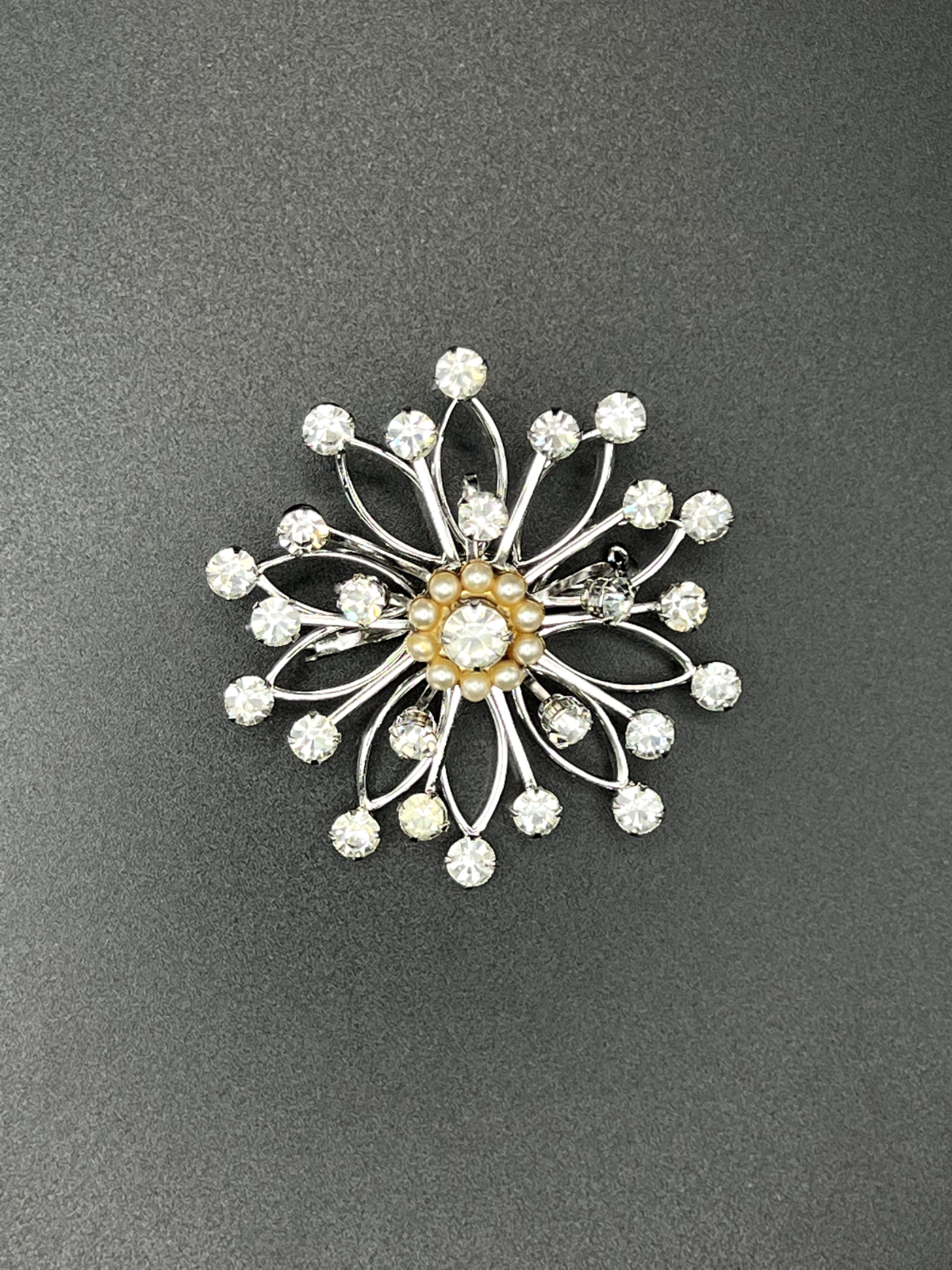 Vintage Sparkling Silver-Toned Flower w Clear Rhinestones & Faux Pearls Brooch