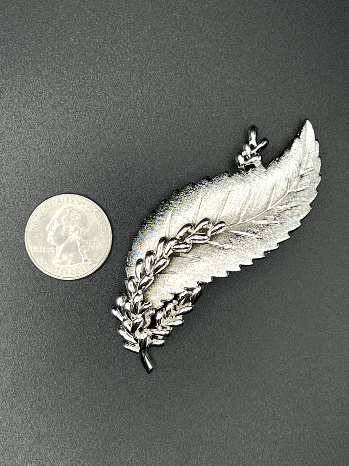 Vintage Stunning CROWN TRIFARI Sliver-Toned Leaf With Berries Brooch Pin