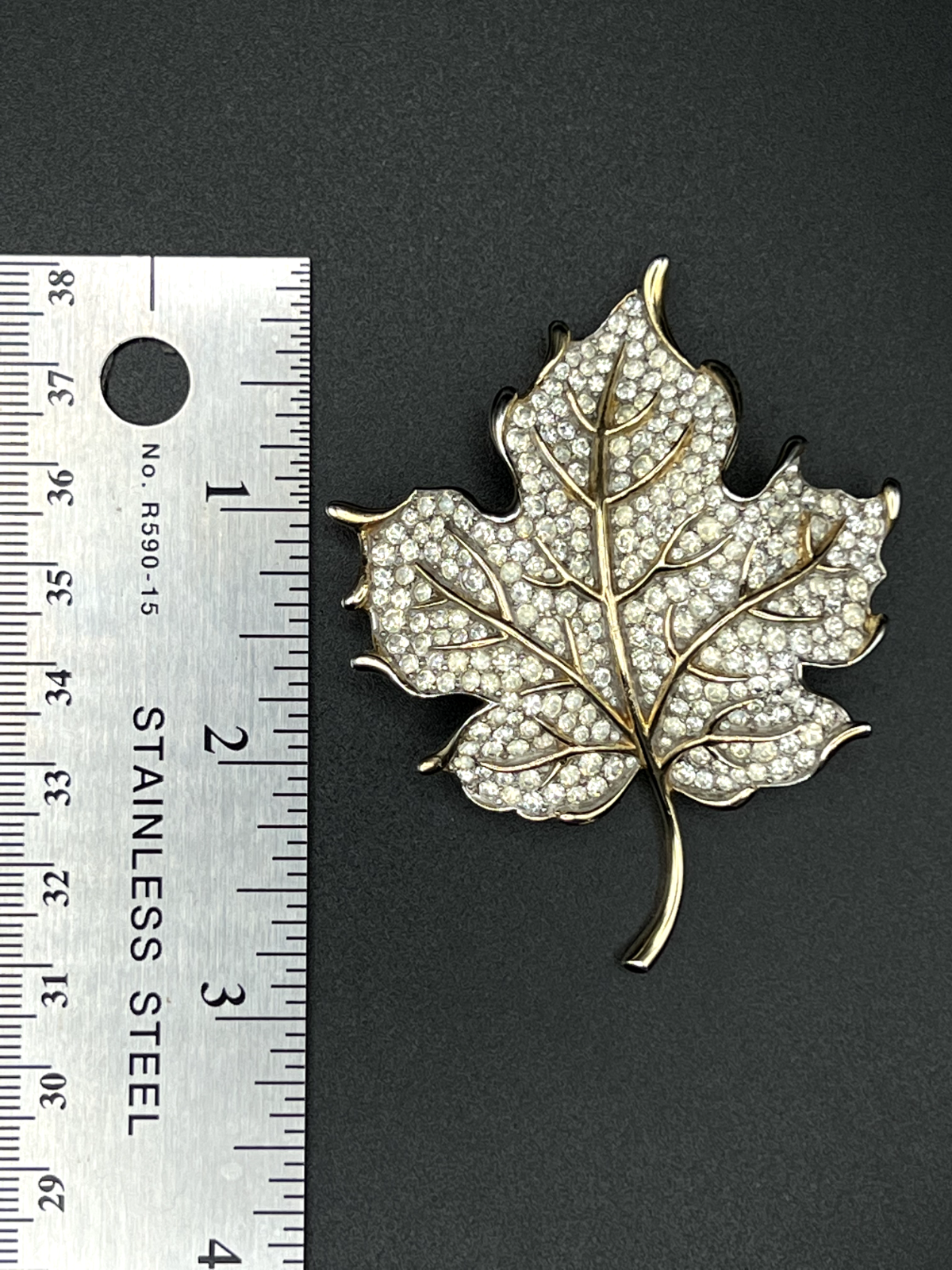 Vintage CROWN TRIFARI Signed Maple Leaf Gold-Tone w Clear Rhinestones Brooch Pin