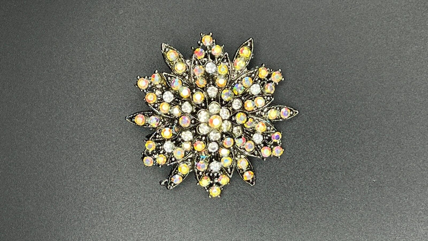 Vintage Star 3D Silver-Toned Aurora Borealis Rhinestones Brooch Pin