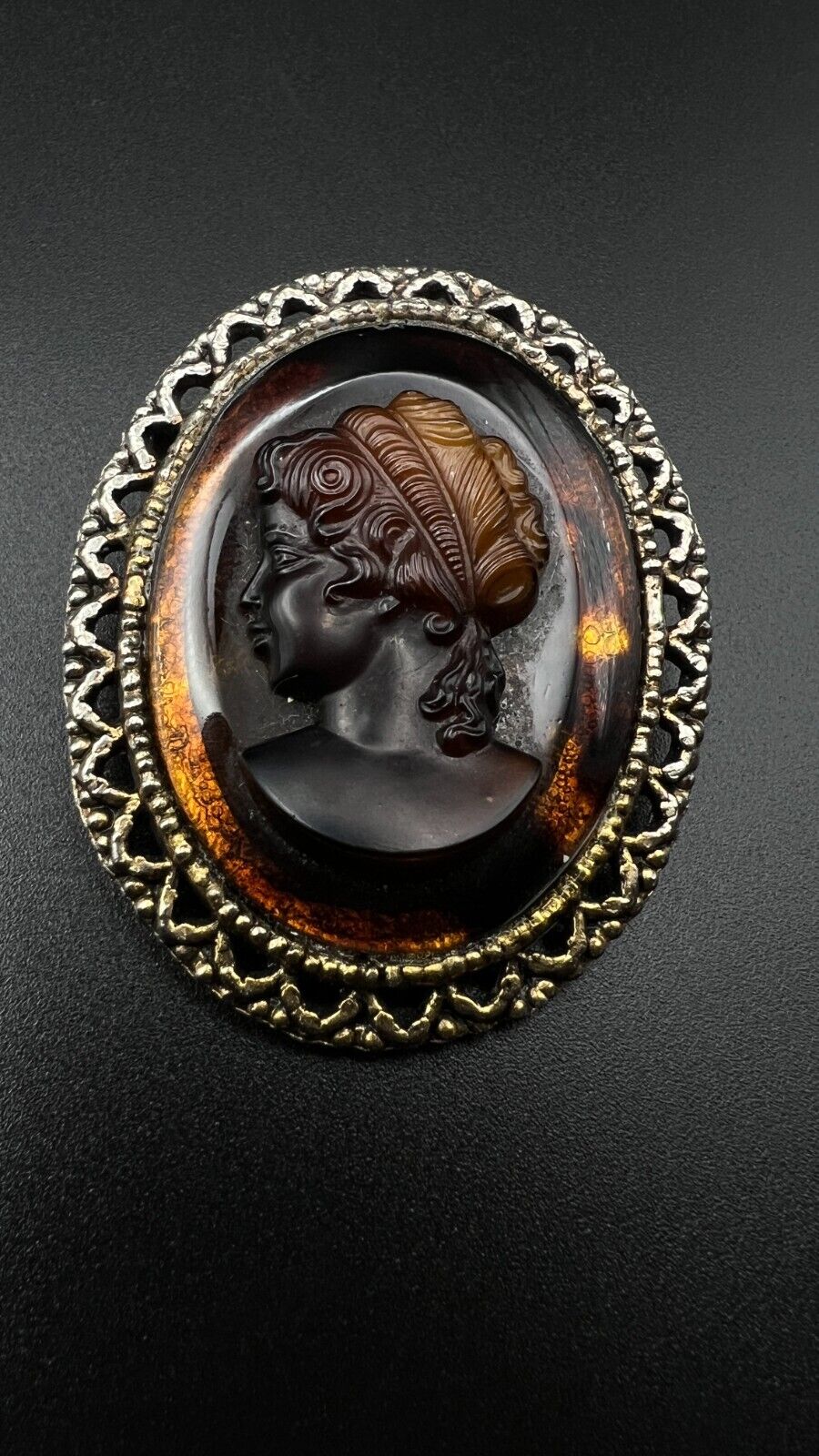 Vintage Novelty Victorian Tiger's Eye Glass Cameo w Brass-Tone Frame Brooch Pin