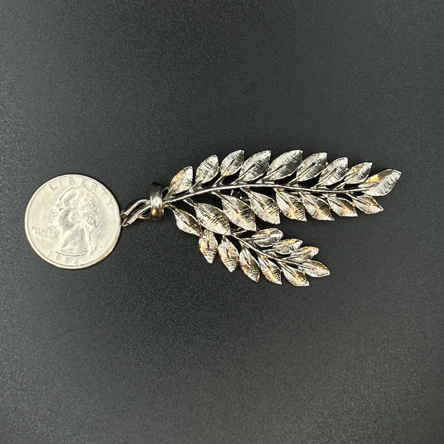 Vintage Elegant Double Leaf Silver-Toned Brooch Pin