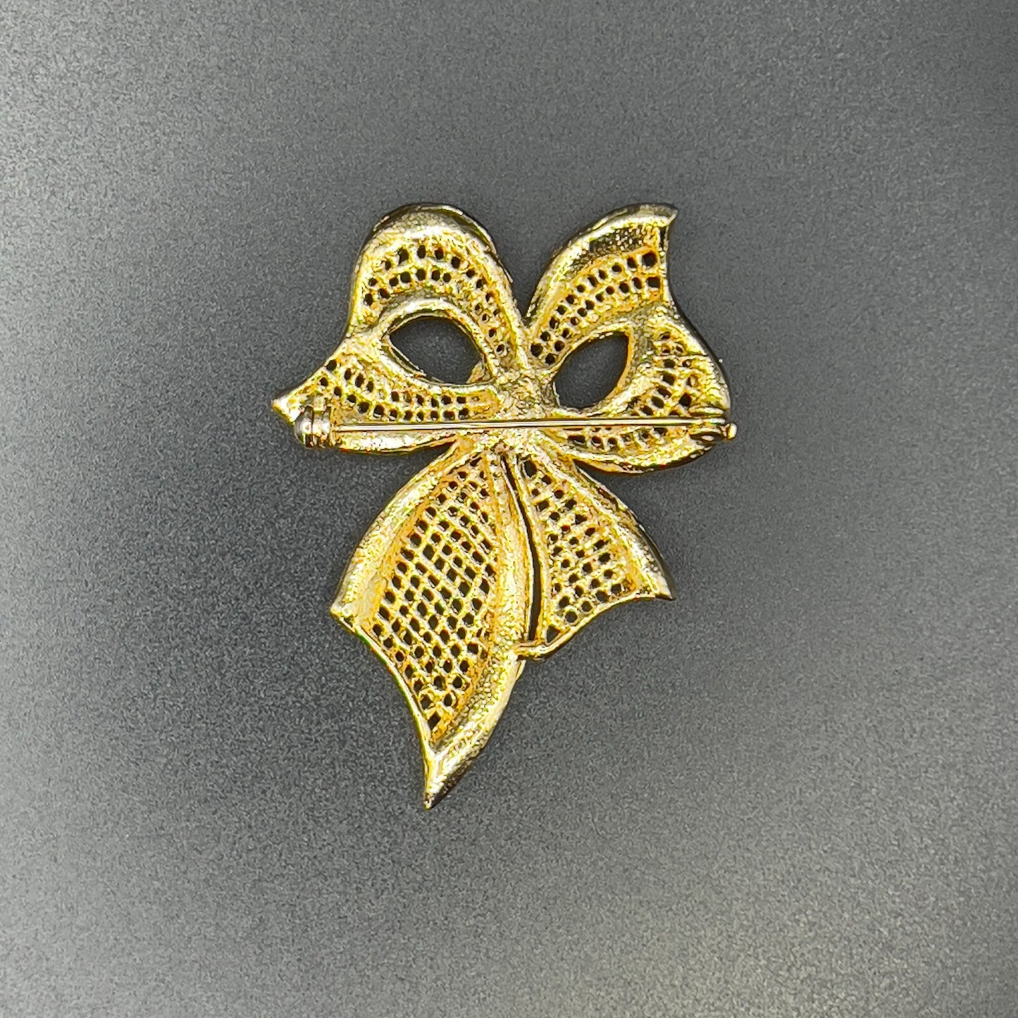 Vintage Novelty Gold-Toned Lacy Bowtie Faux Pearl Brooch Pin