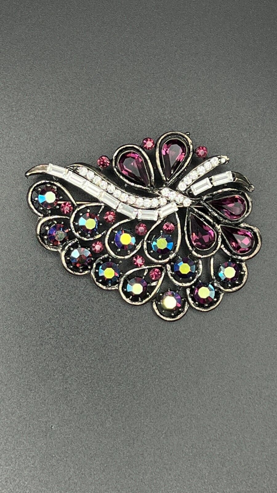 Vintage Signed Albert Weiss Purple Rhinestones Leaf Shape Design Brooch Pin