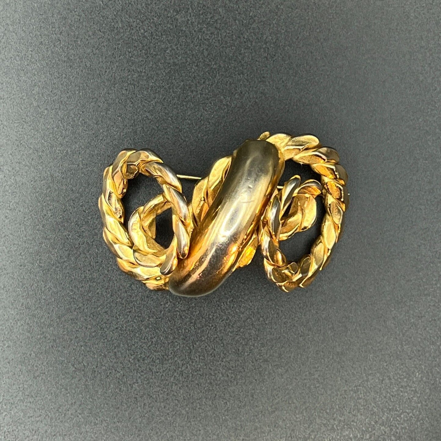 Vintage Gold-Toned Unique Glossy Twisted Rope Brooch Pin