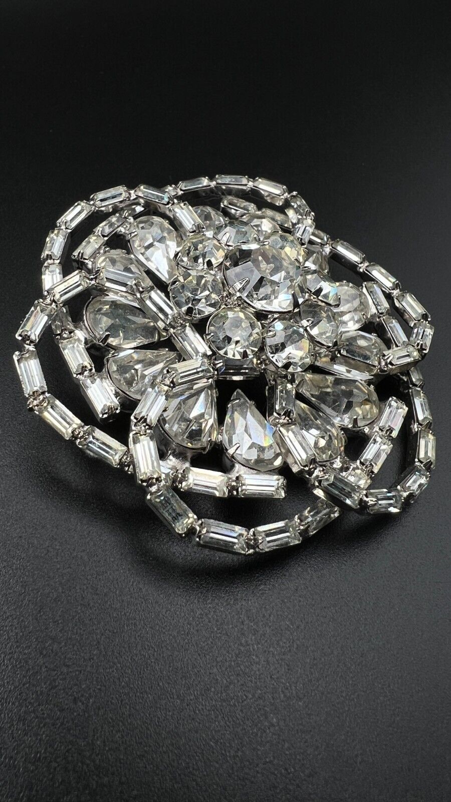 Vintage Large 3D Clear Rhinestones Silver-Toned Circular Brooch Pin