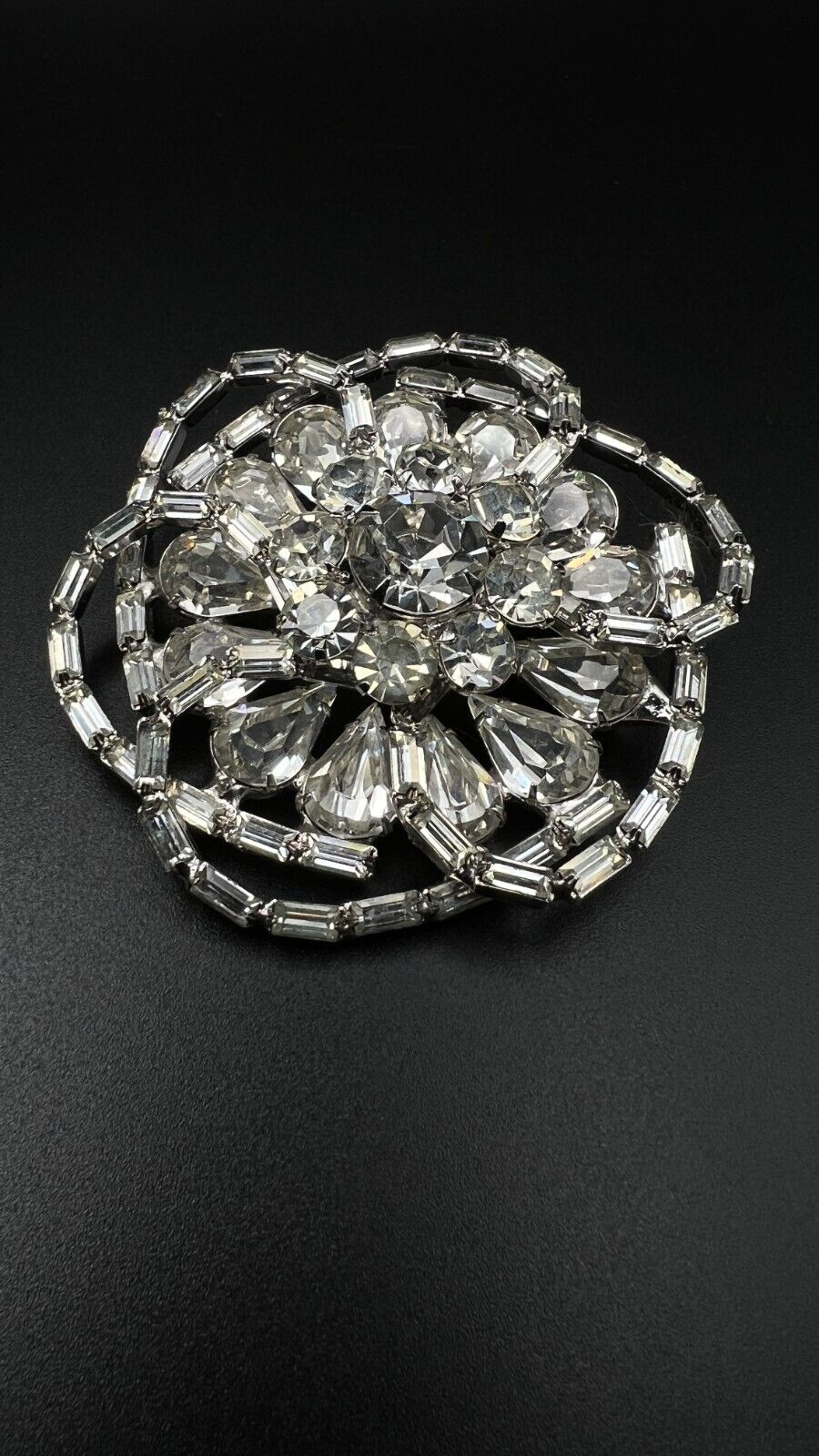 Vintage Large 3D Clear Rhinestones Silver-Toned Circular Brooch Pin