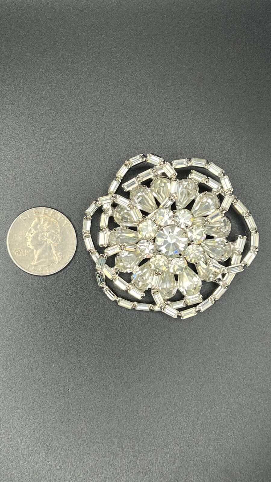 Vintage Large 3D Clear Rhinestones Silver-Toned Circular Brooch Pin