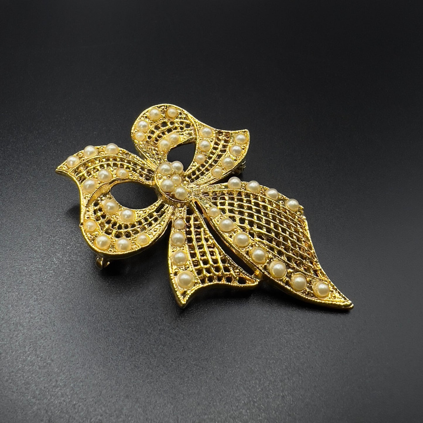 Vintage Novelty Gold-Toned Lacy Bowtie Faux Pearl Brooch Pin