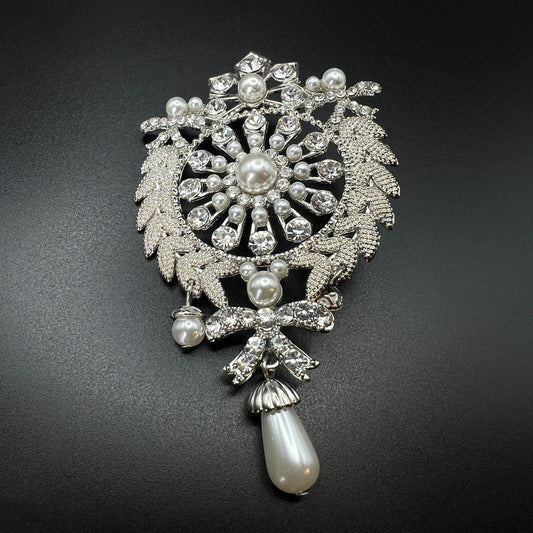 Large Stunning Clear Crystals & Faux Pearls Wreath w Dangling Pieces Brooch Pin