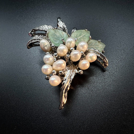 Vintage Beautiful Jade and Pearls Silver-Toned Grape Cluster Pendant Brooch Pin