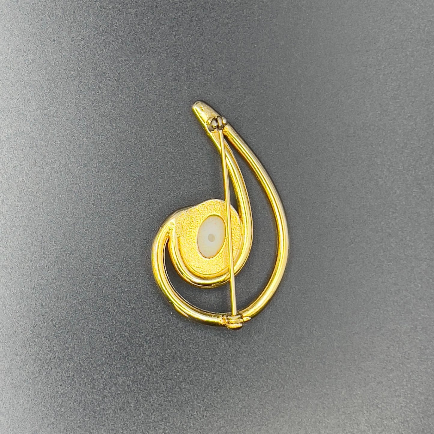 Vintage Tear Drop Brooch Openwork Gold-Toned & Faux Pearl Pin