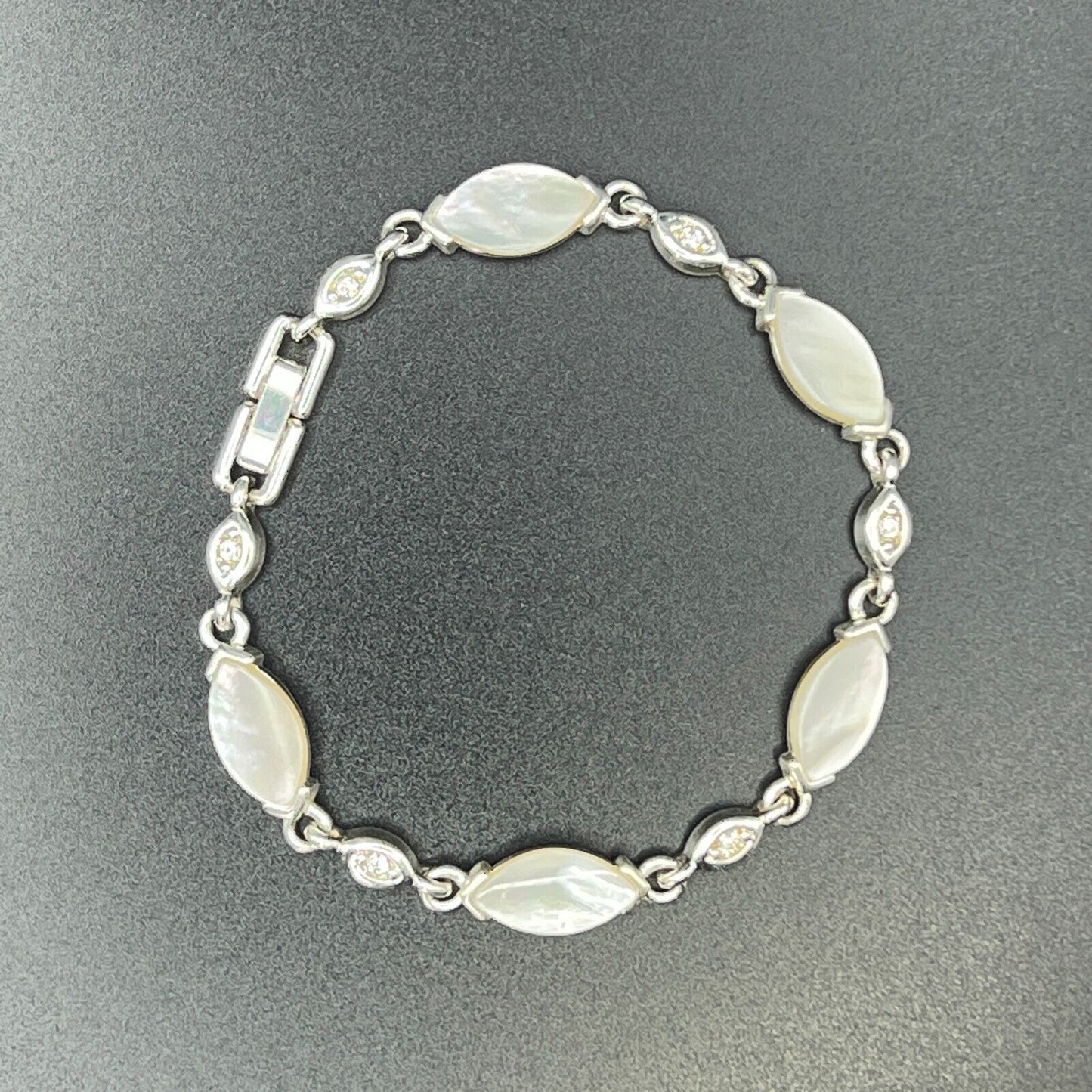 Vintage Mother Of Pearl Shell & Clear Oval Crystals Silver-Toned Bracelet