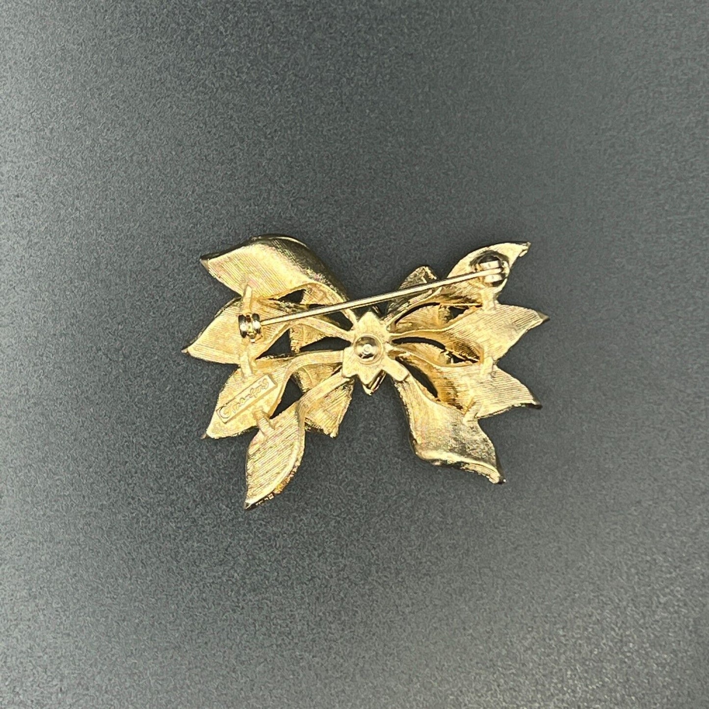 Vintage Gold-Toned Signed Francois Unique Ribbon Bow Brooch Pin