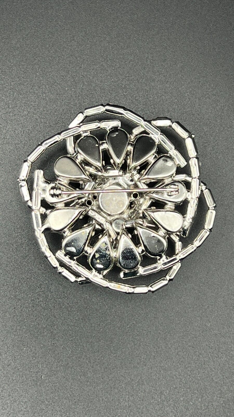 Vintage Large 3D Clear Rhinestones Silver-Toned Circular Brooch Pin