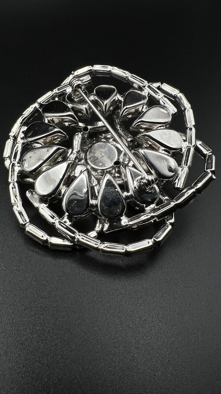 Vintage Large 3D Clear Rhinestones Silver-Toned Circular Brooch Pin